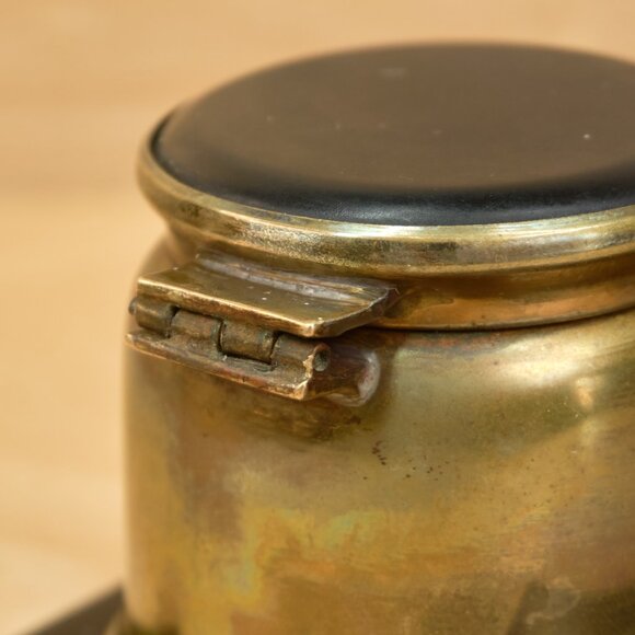 Vintage 30s Art Deco Brass Inkwell with Figural Pig / Rare - Picture 5 of 11